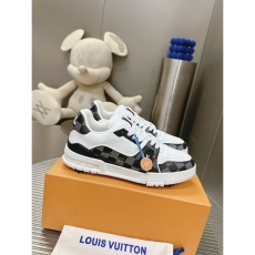 Louis Vuitton Trainer Sneaker